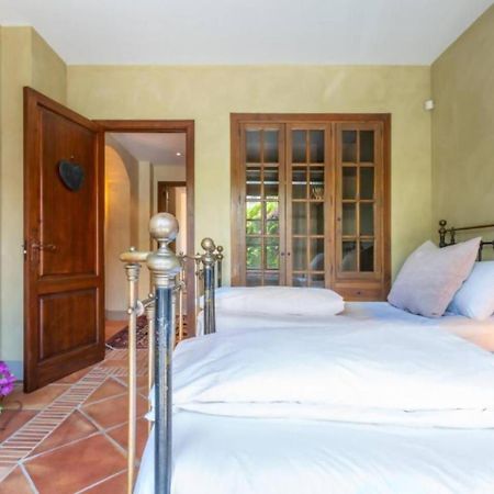Villa Casa Sol Encantadora Villa Con Piscina Marbella Kültér fotó