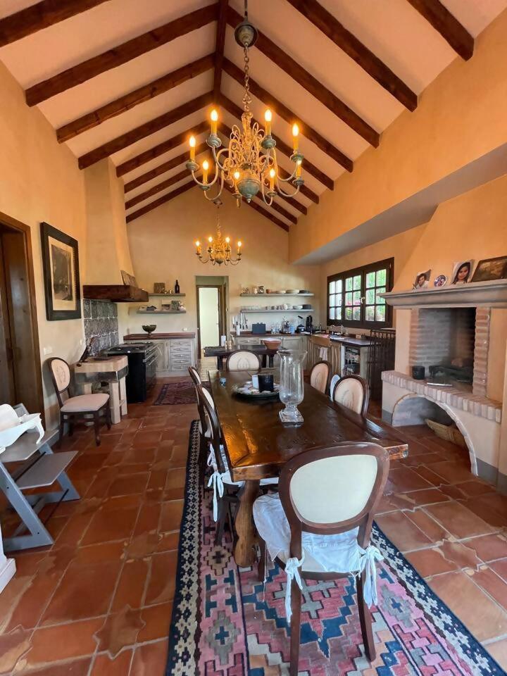 Villa Casa Sol Encantadora Villa Con Piscina Marbella Kültér fotó