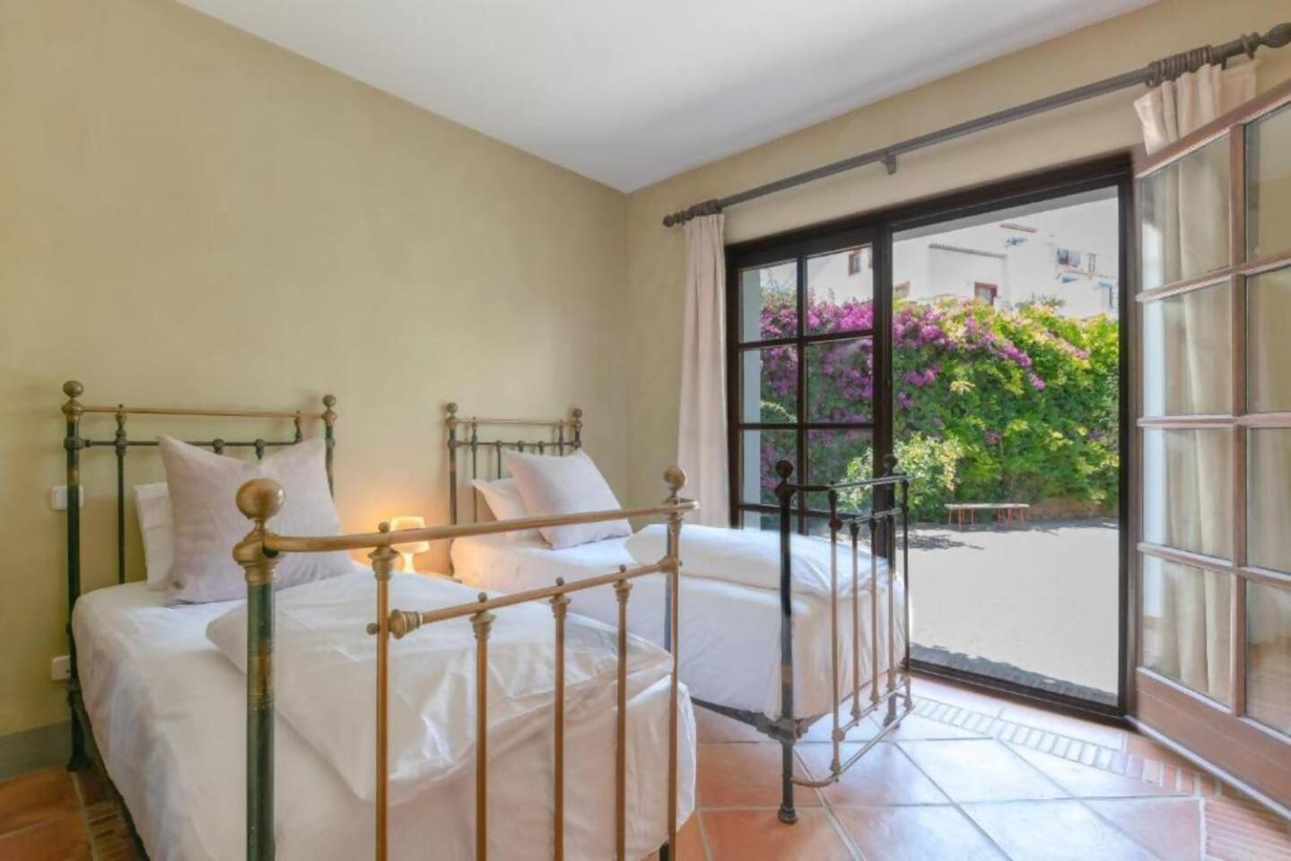 Villa Casa Sol Encantadora Villa Con Piscina Marbella Kültér fotó