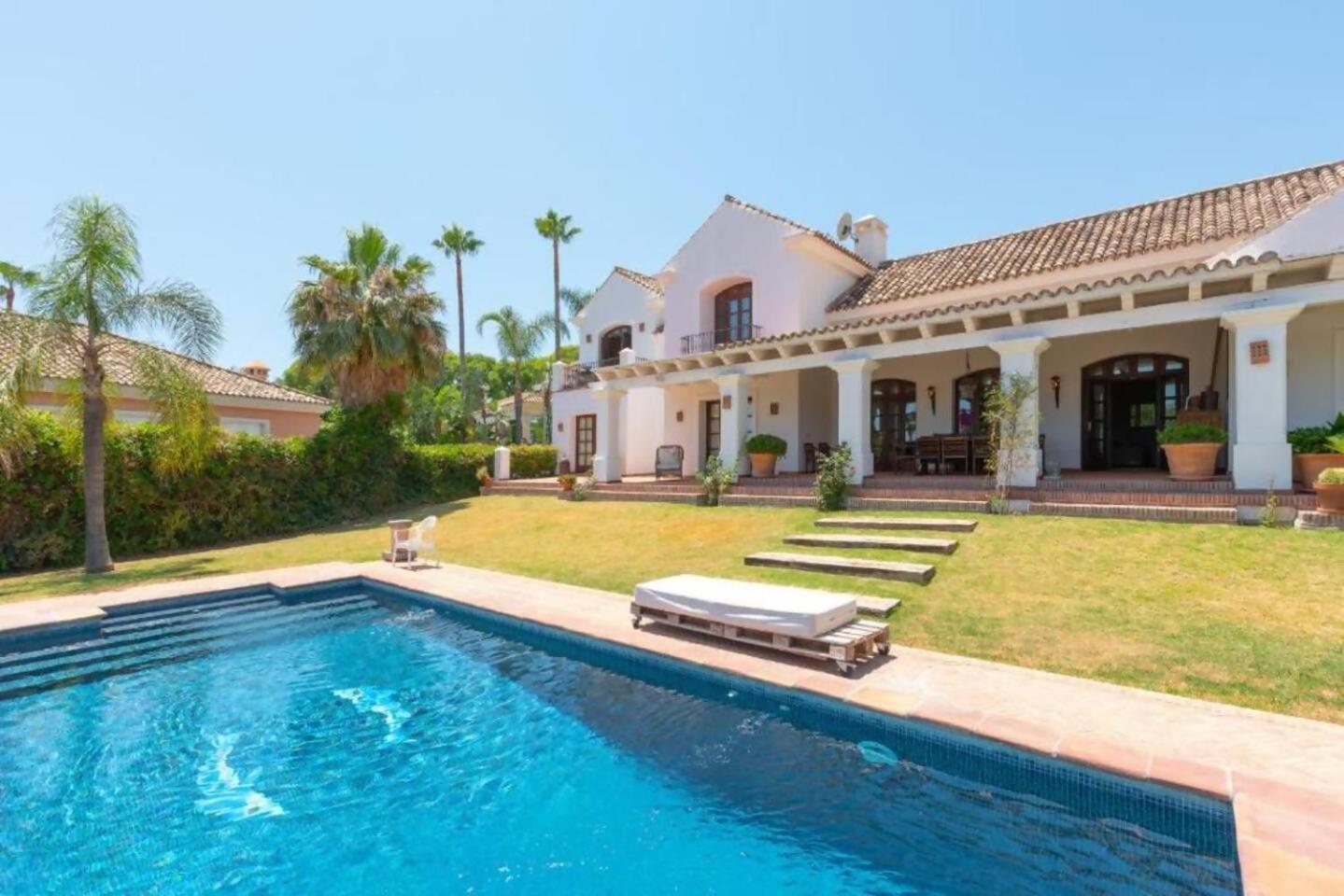 Villa Casa Sol Encantadora Villa Con Piscina Marbella Kültér fotó