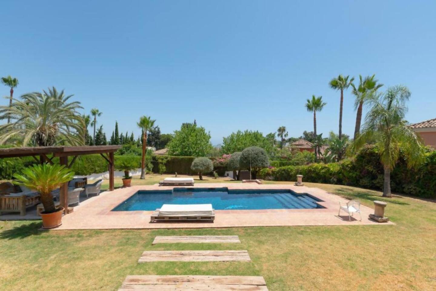 Villa Casa Sol Encantadora Villa Con Piscina Marbella Kültér fotó